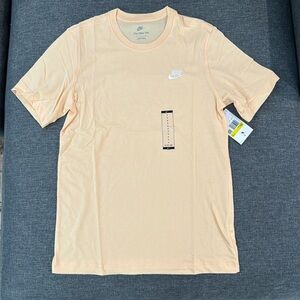 COPY - Nike Club Tshirt (Peach)